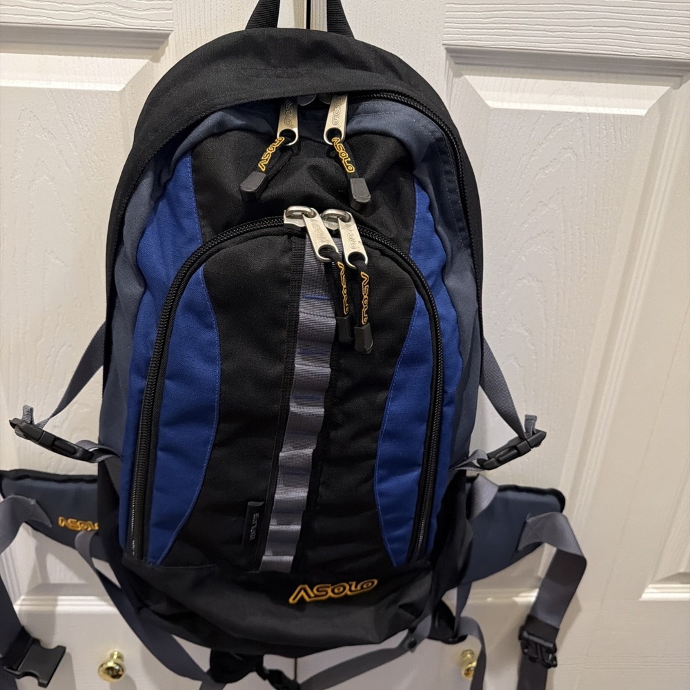 Asolo Backpack Daypack Ventilator Waist Strap Pockets Zip Pockets Storage Hiking - Picture 2 of 16